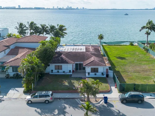 $5,995,000 | 1680 South Treasure Drive, North Bay Village, FL 33141