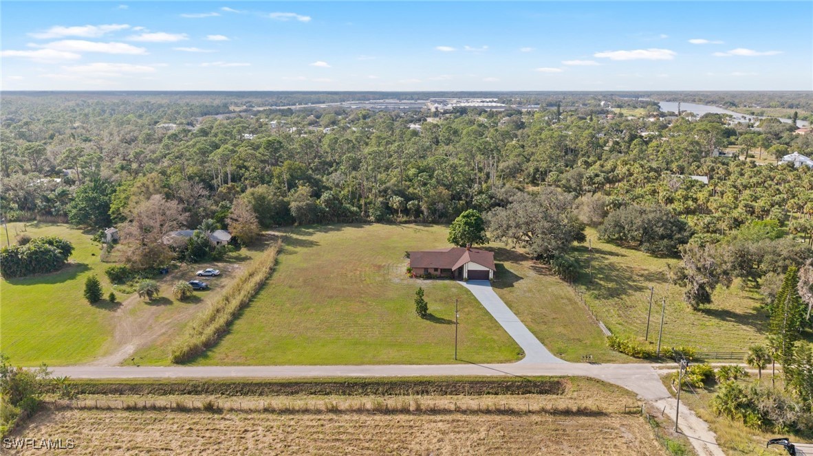 2280 Herzog Road Alva, FL 33920 - Photo 38 of 43 Gallery Image 38