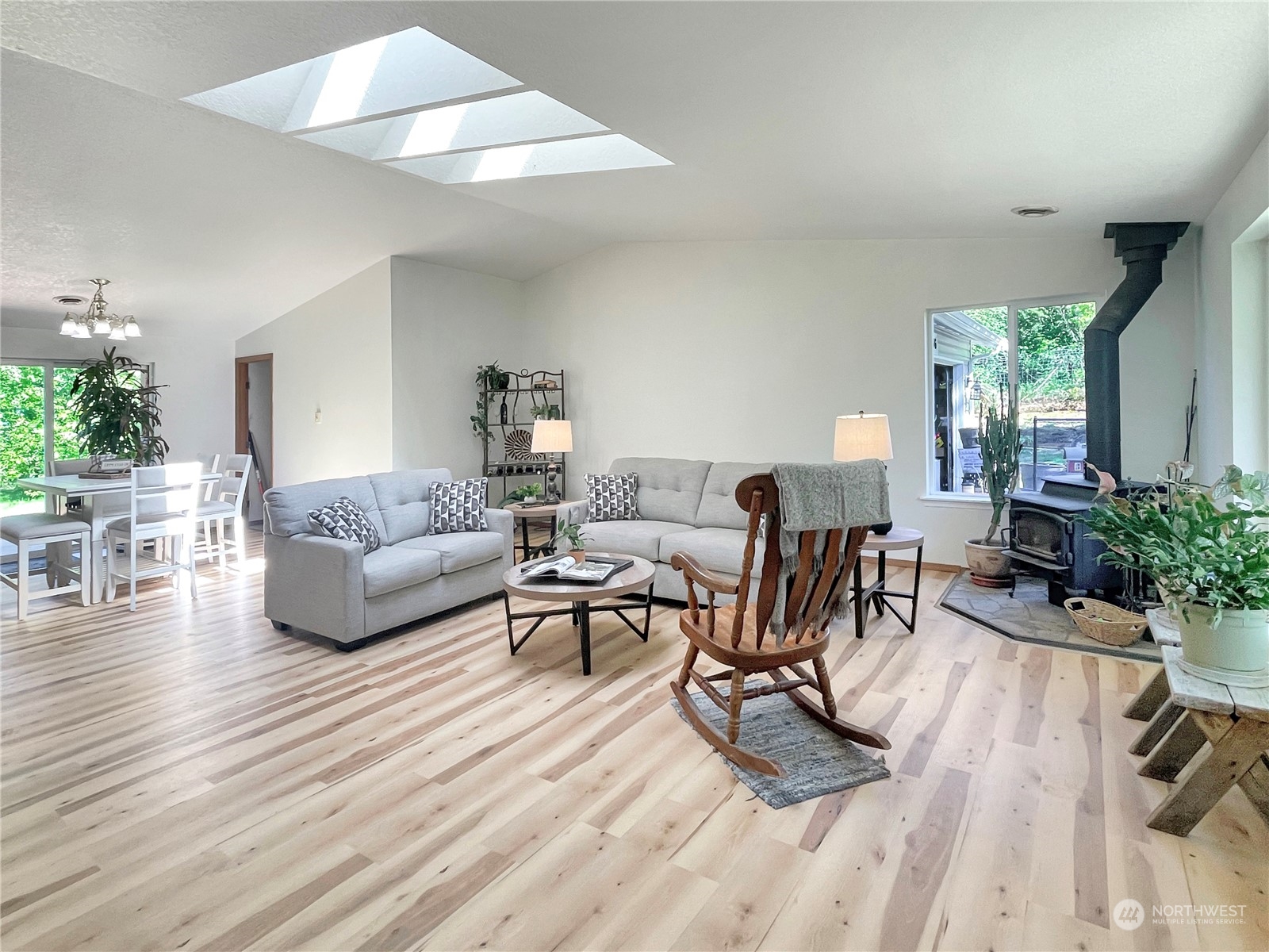 636 Studebaker Road Castle Rock, WA 98611 - Photo 4 of 39 Gallery Image 4