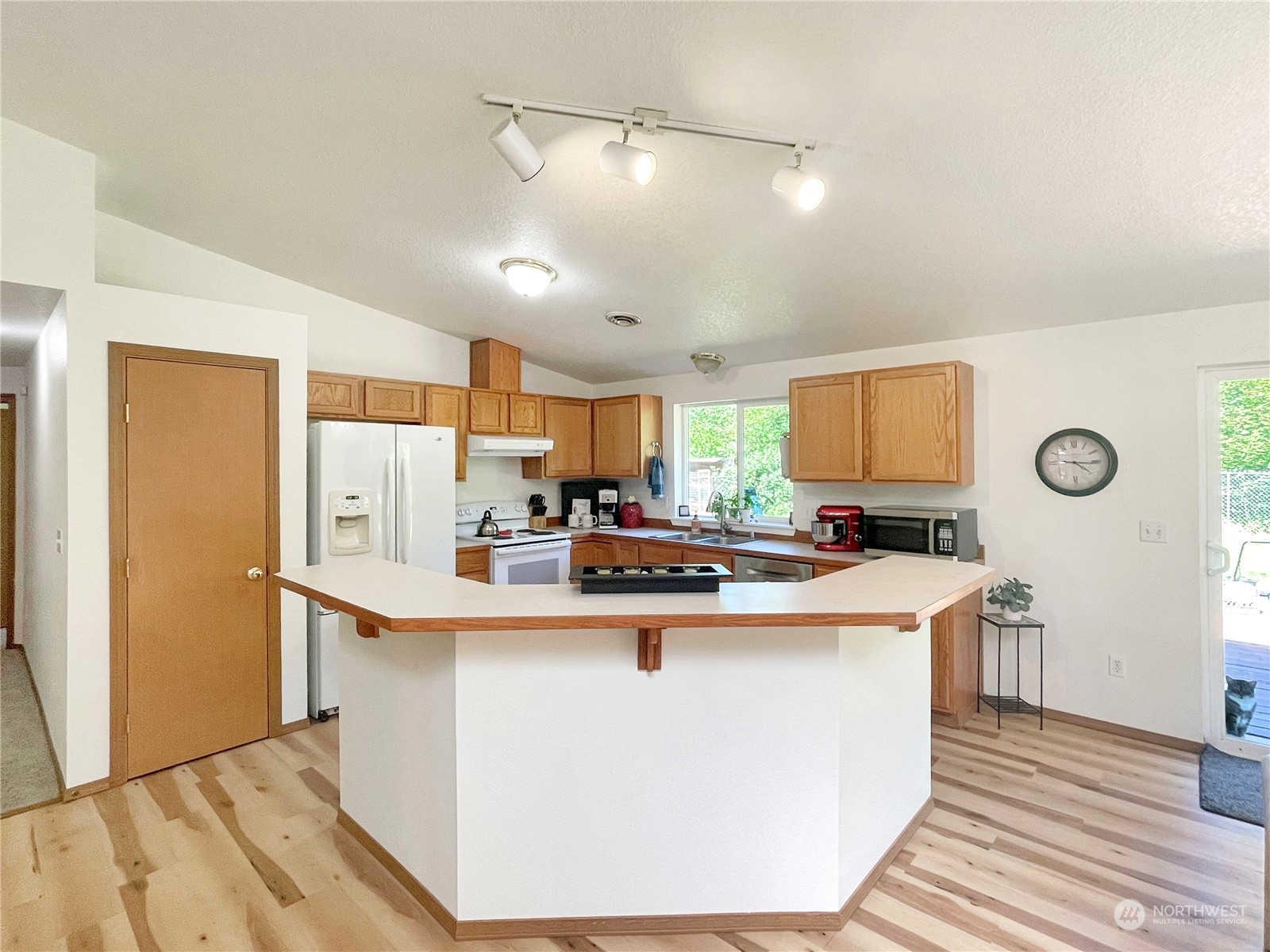 636 Studebaker Road Castle Rock, WA 98611 - Photo 8 of 39 Gallery Image 8