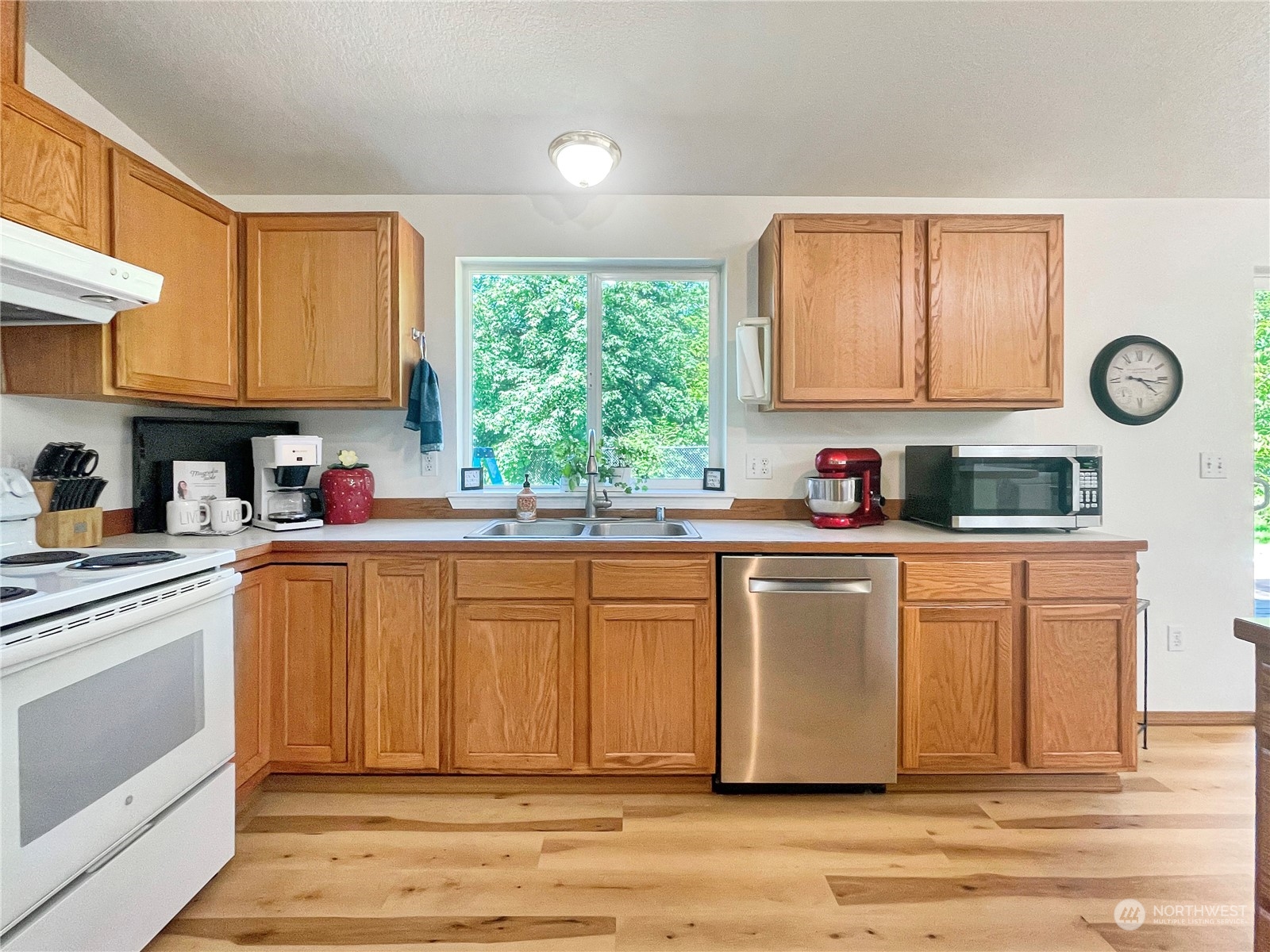 636 Studebaker Road Castle Rock, WA 98611 - Photo 10 of 39 Gallery Image 10
