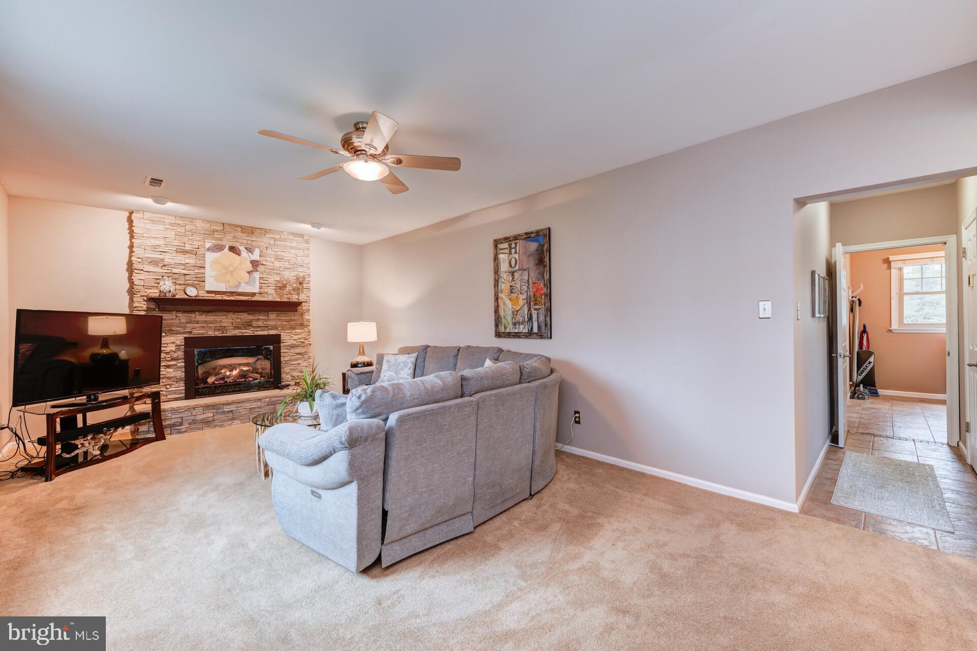 237 Holly Drive Chalfont, PA 18914 - Photo 15 of 38 Family Room