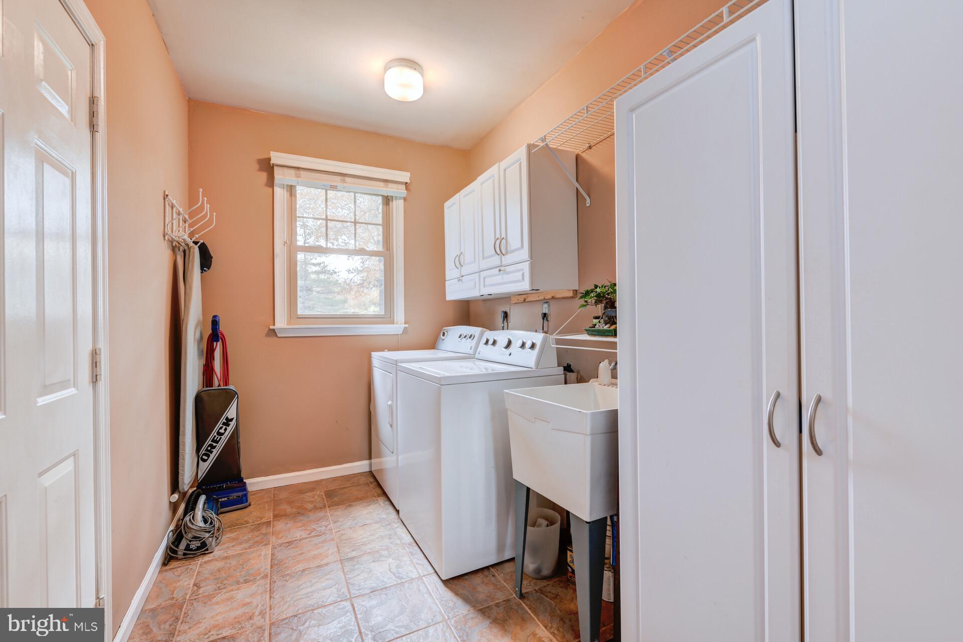 237 Holly Drive Chalfont, PA 18914 - Photo 19 of 38 Laundry