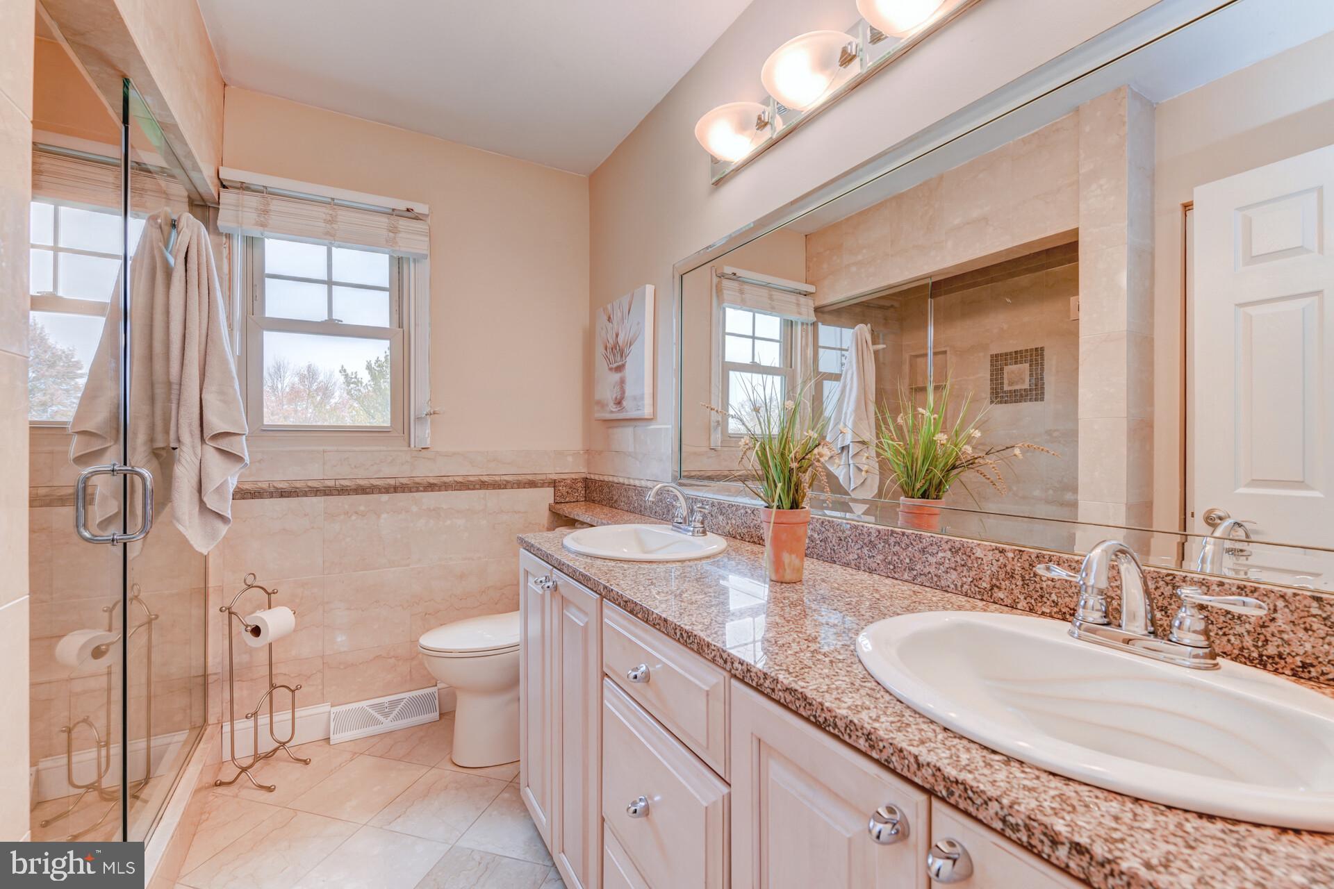 237 Holly Drive Chalfont, PA 18914 - Photo 21 of 38 Main Bath