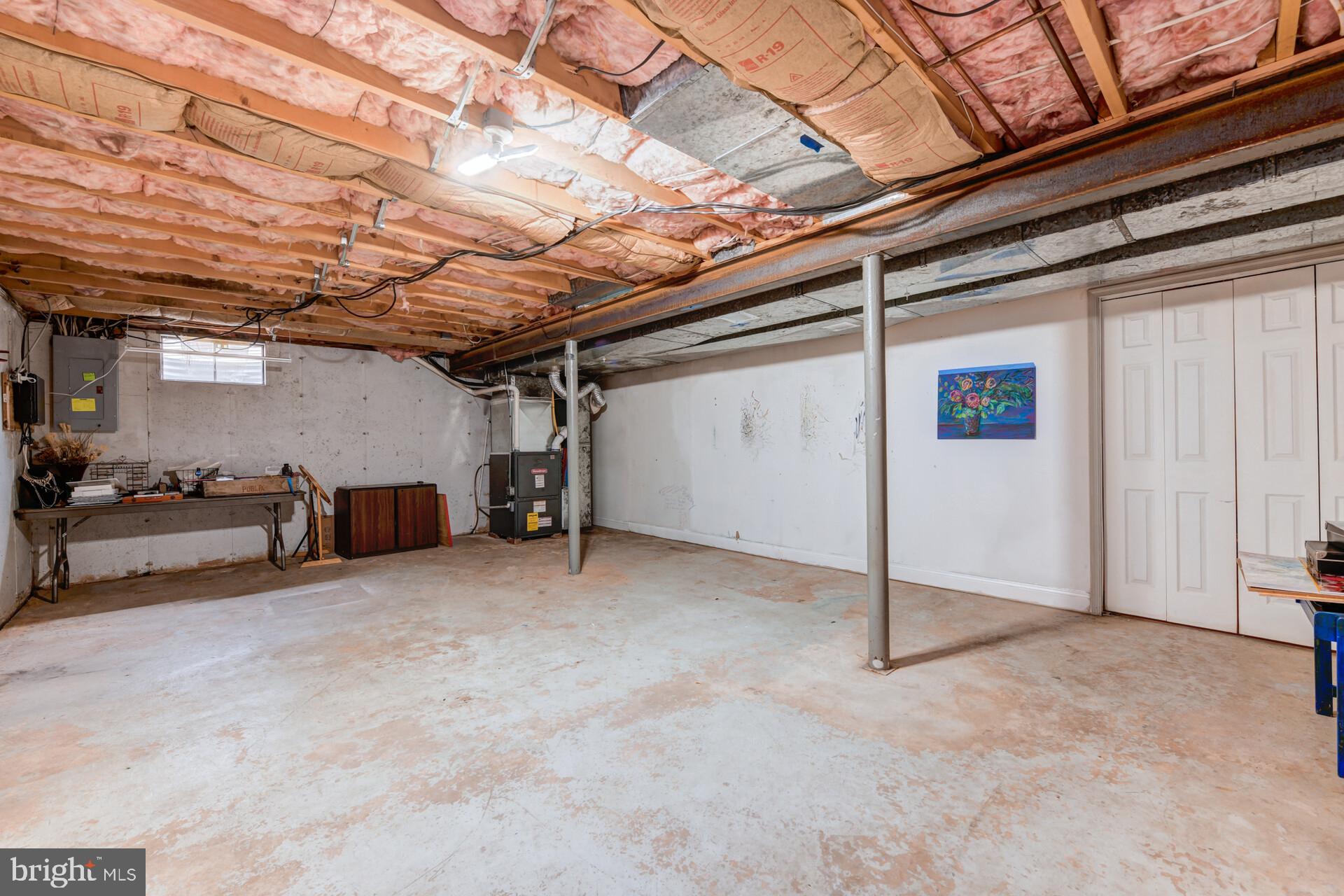 237 Holly Drive Chalfont, PA 18914 - Photo 29 of 38 Garage