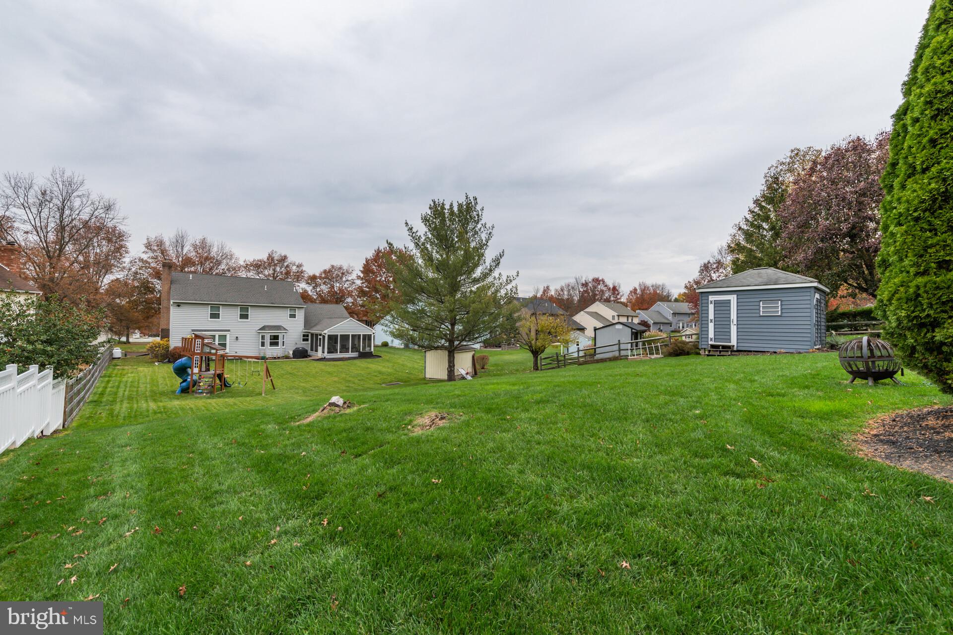 237 Holly Drive Chalfont, PA 18914 - Photo 30 of 38 Back Yard