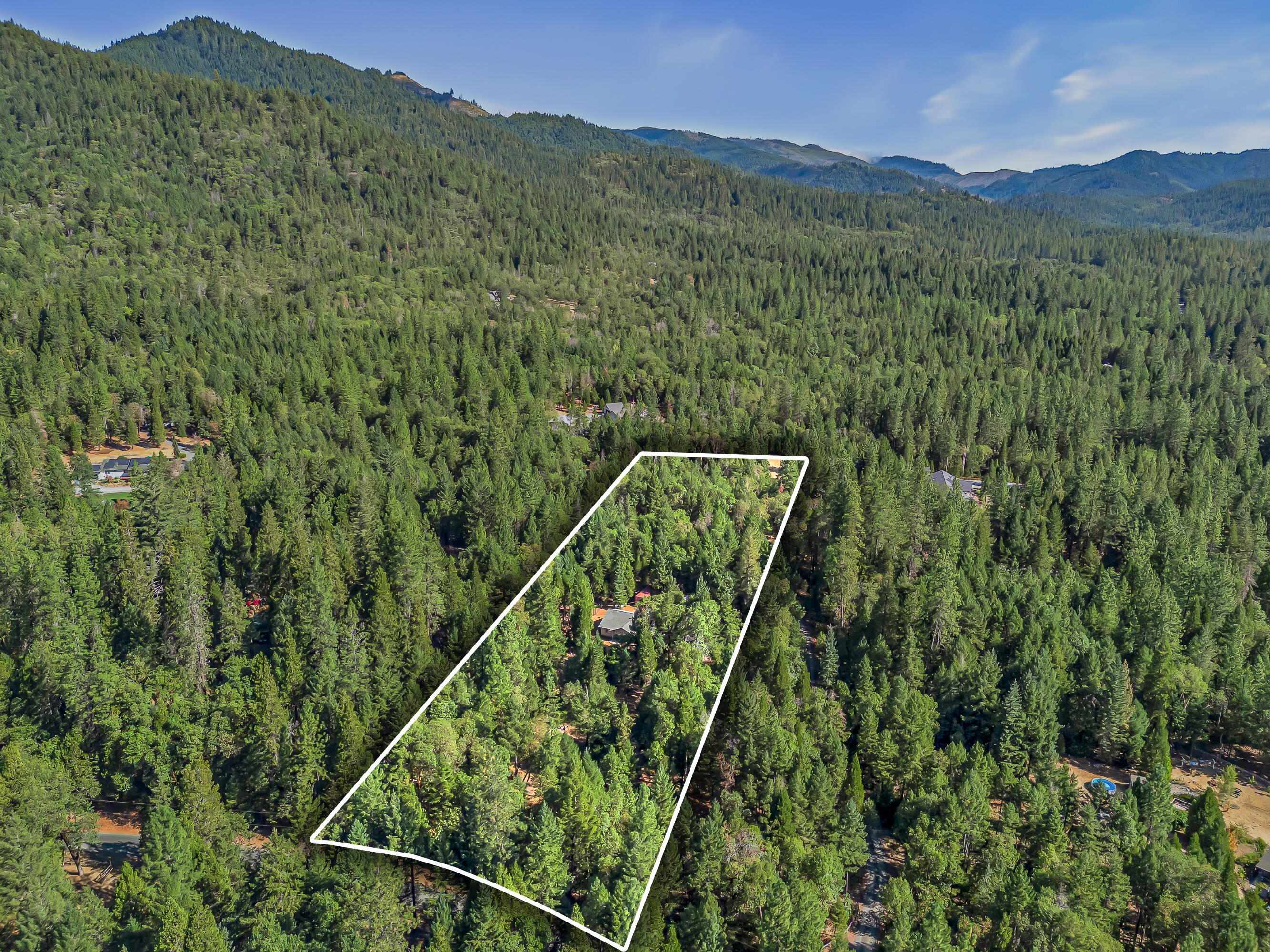 4059 Ditch Creek Road Rogue River, OR 97537 - Photo 5 of 54
