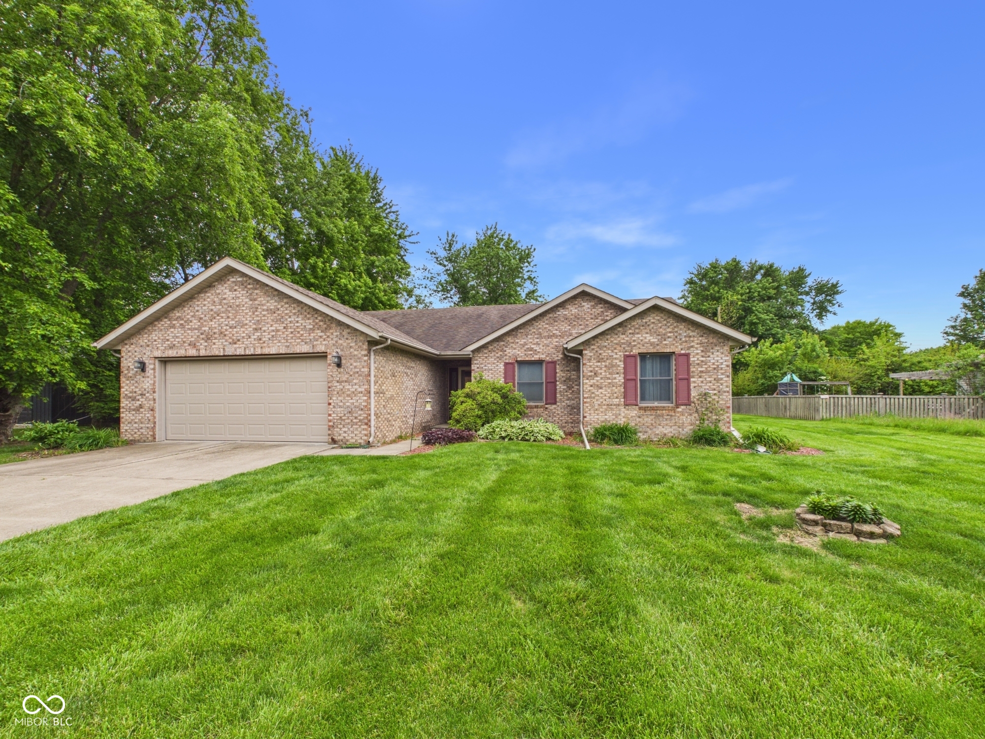 35 Estate Street Anderson, IN 46013 - Photo 2 of 41