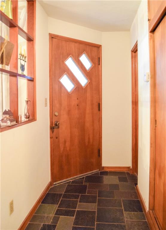 2714 Mt Royal Road Pittsburgh, PA 15217 - Photo 9 of 22 Gallery Image 9