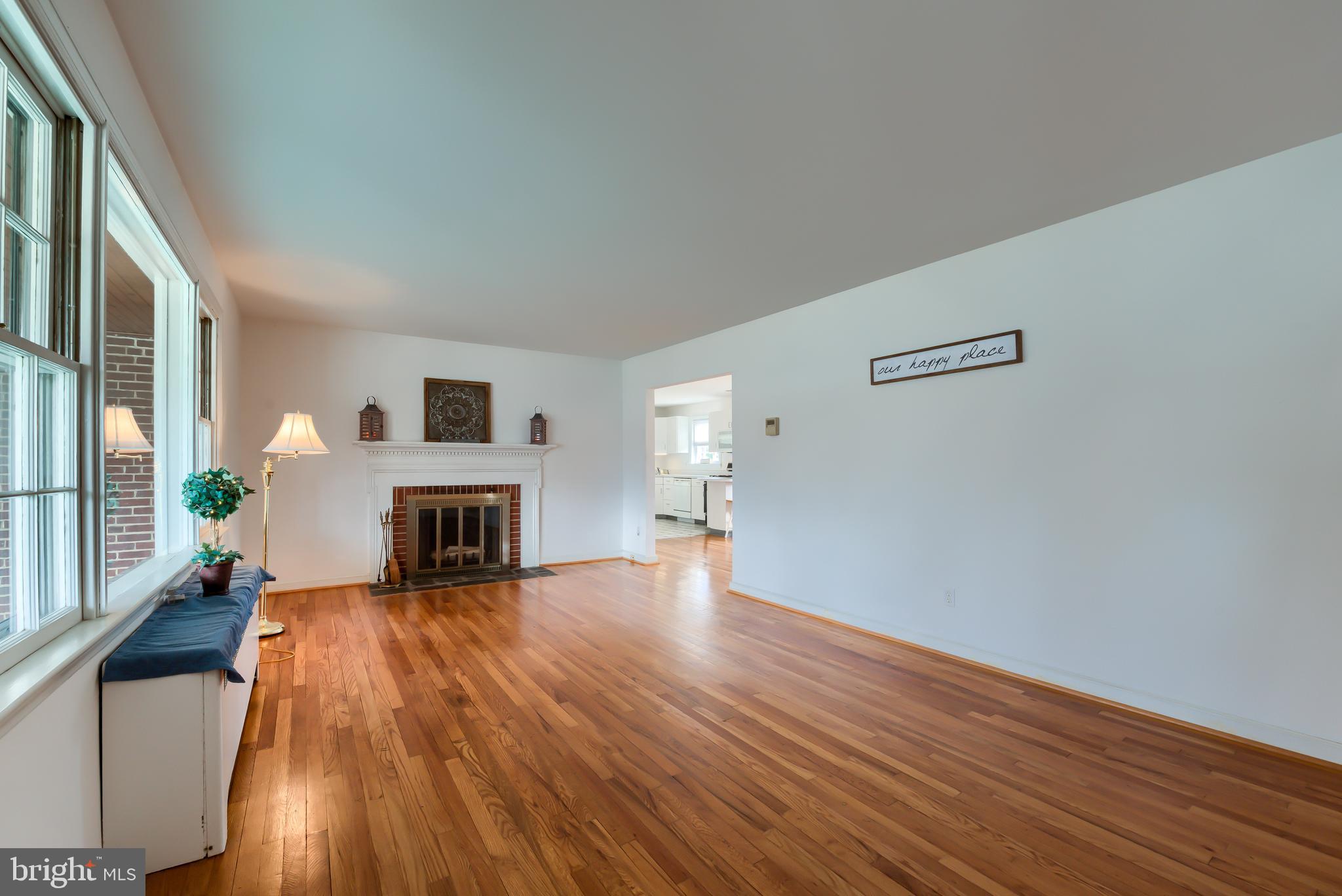 1311 Marsh Road Wilmington, DE 19803 - Photo 7 of 29 Livingroom