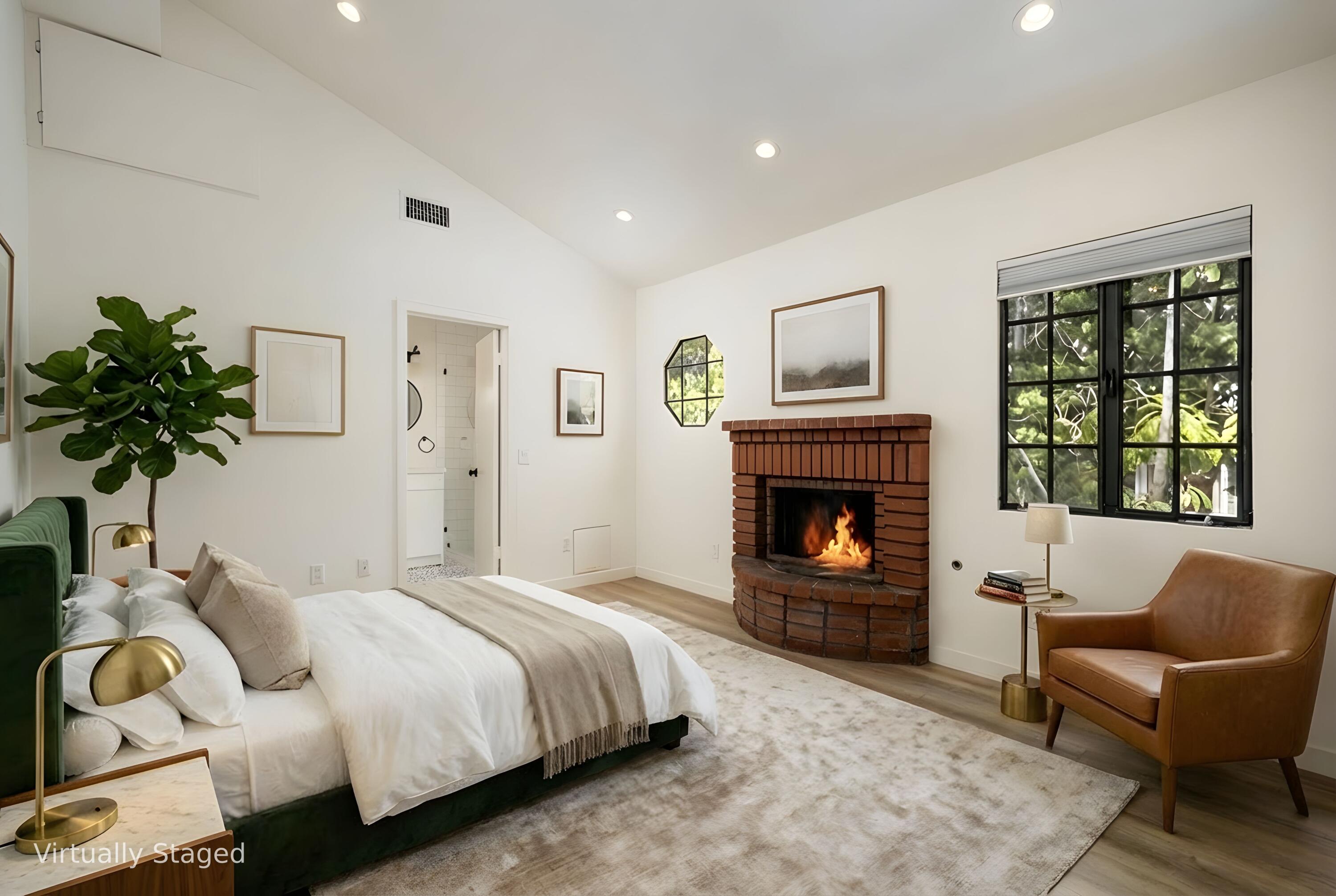125 Bath Street, Unit B2 Santa Barbara, CA 93101 - Photo 13 of 27 Primary Bedroom