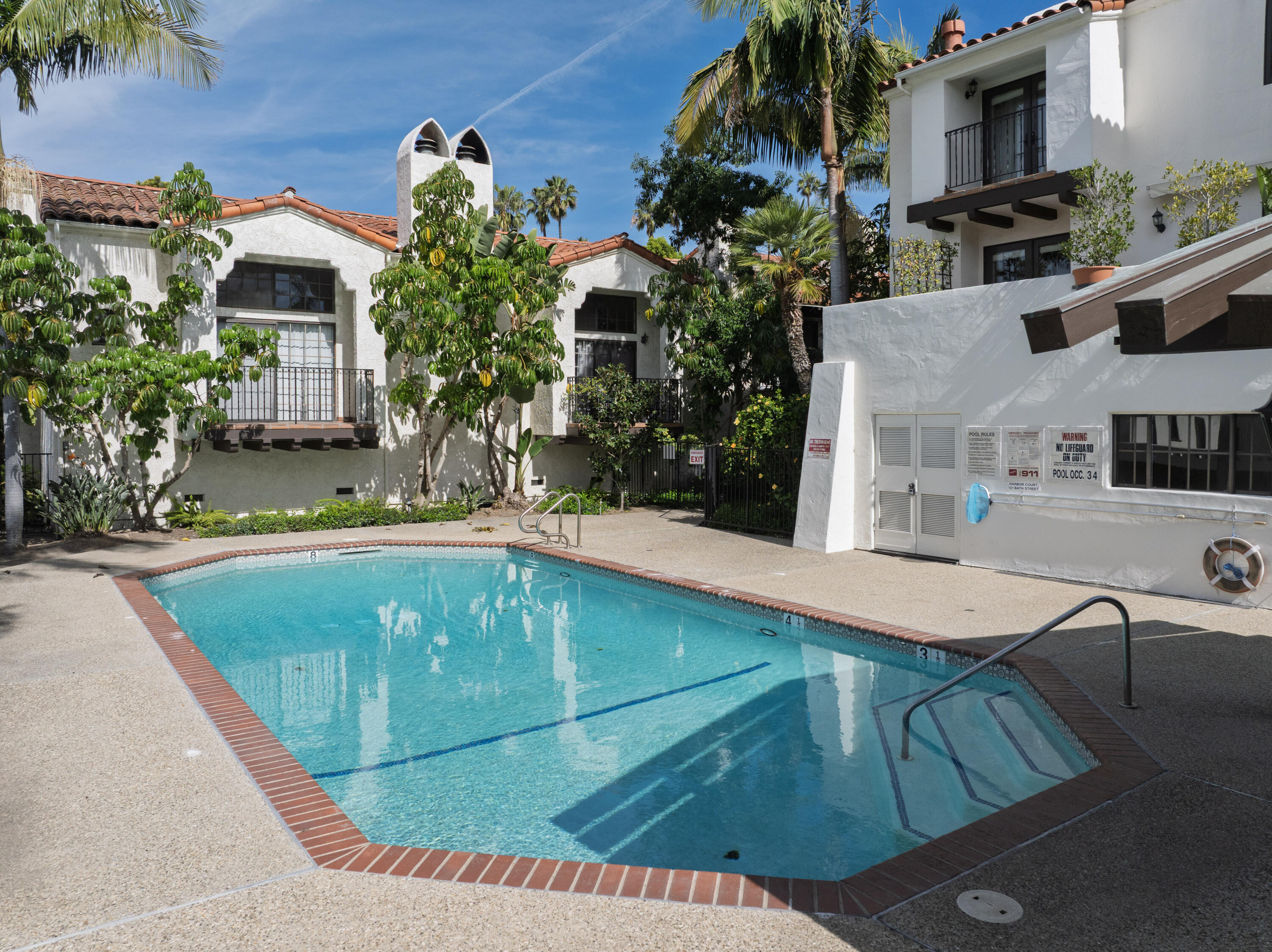 125 Bath Street, Unit B2 Santa Barbara, CA 93101 - Photo 20 of 27 Pool
