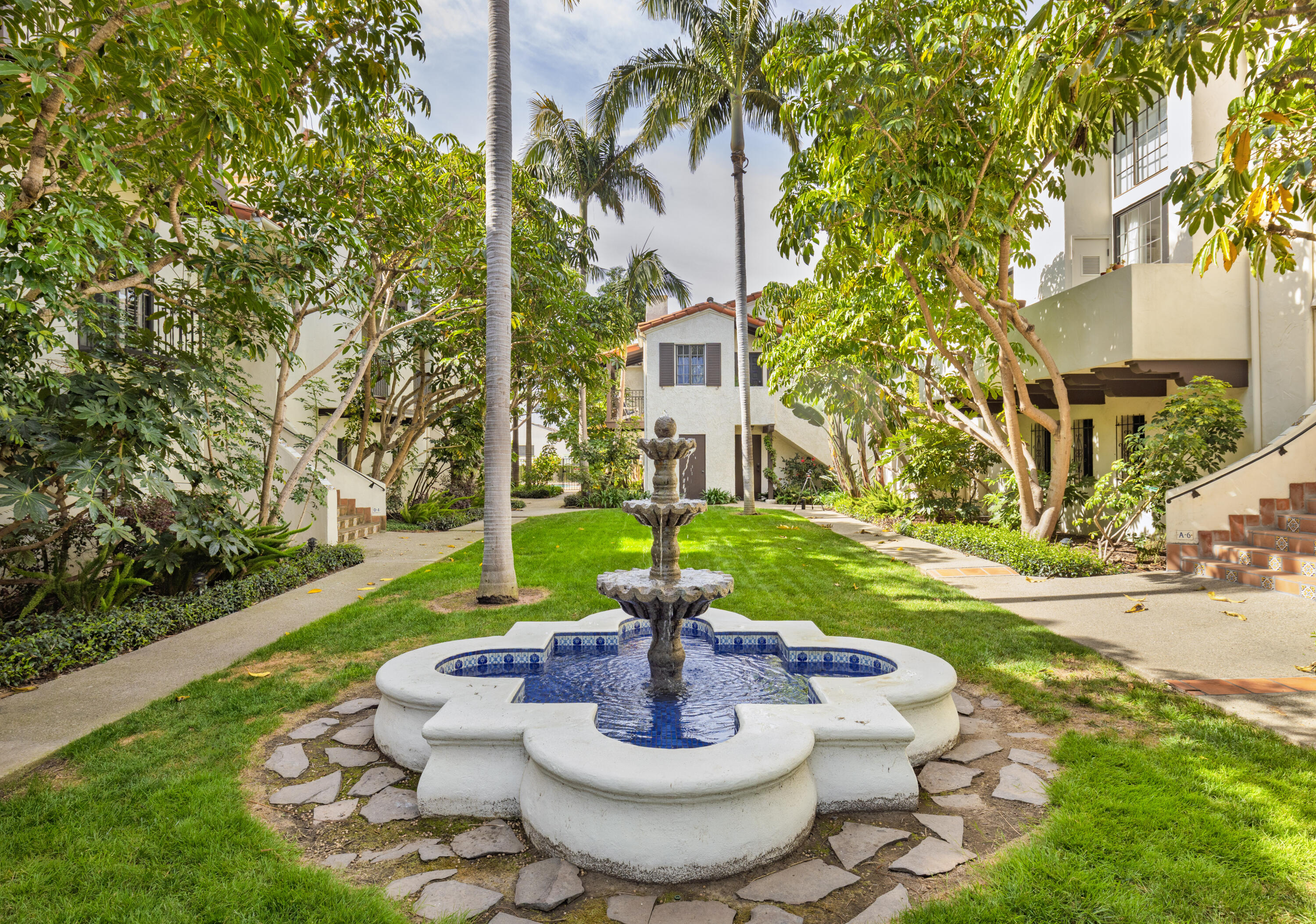 125 Bath Street, Unit B2 Santa Barbara, CA 93101 - Photo 2 of 27 Courtyard