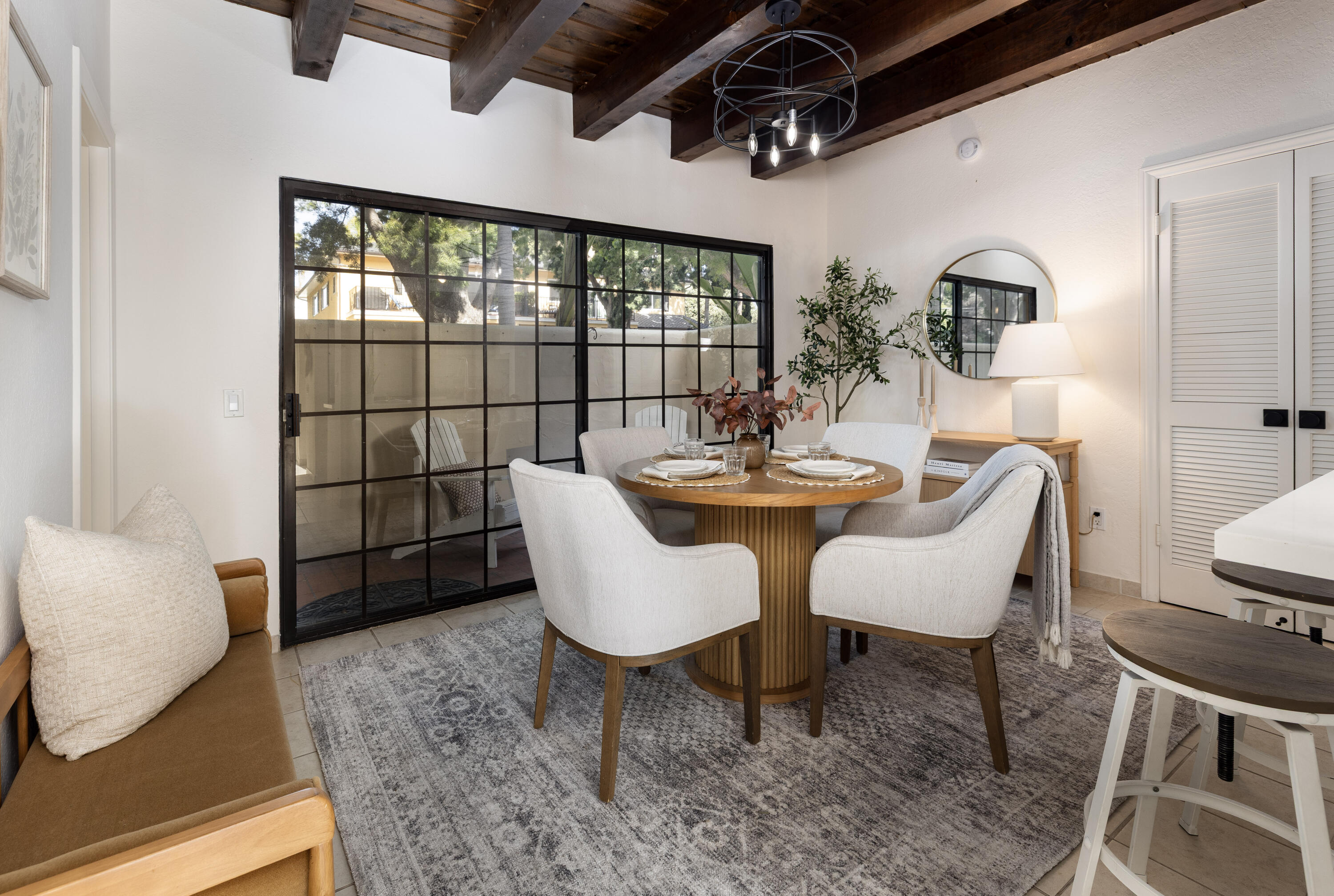 125 Bath Street, Unit B2 Santa Barbara, CA 93101 - Photo 7 of 27 Dining Room