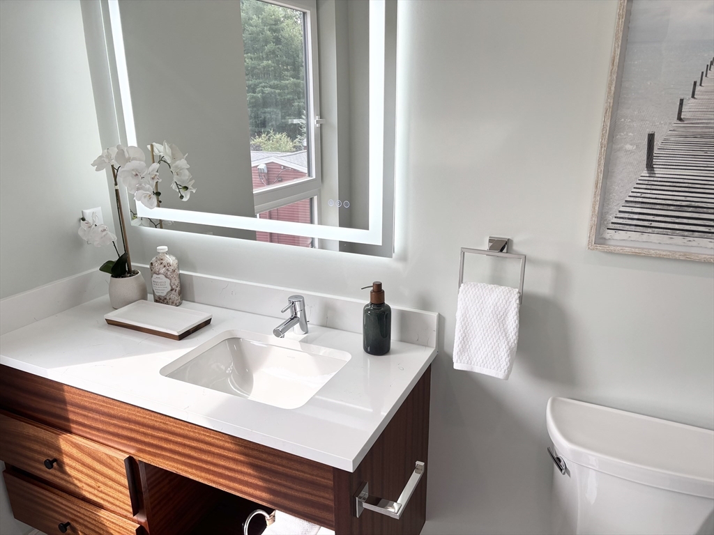 1391 Main Street, Unit 301 Walpole, MA 02081 - Photo 19 of 32