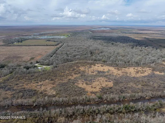 $299,000 | 1 Couvillion Road, Abbeville, LA 70510