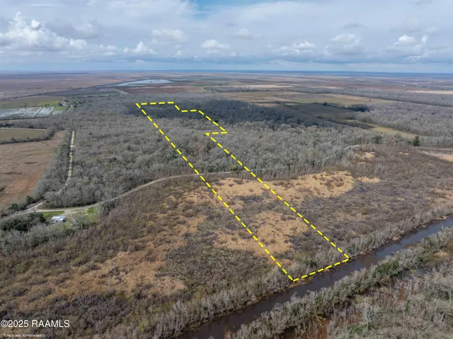 $299,000 | 1 Couvillion Road, Abbeville, LA 70510