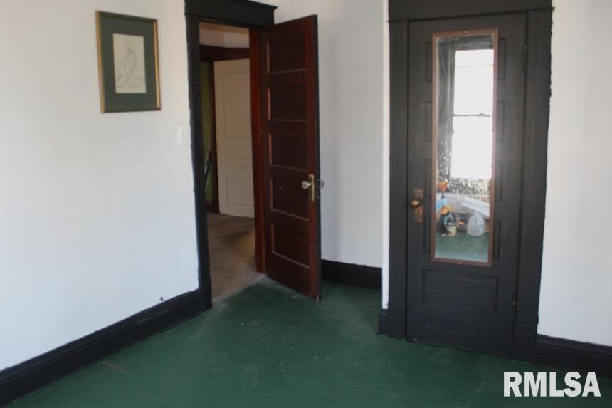 714 South Main Street Kewanee, IL 61443 - Photo 25 of 31 a view of an front door