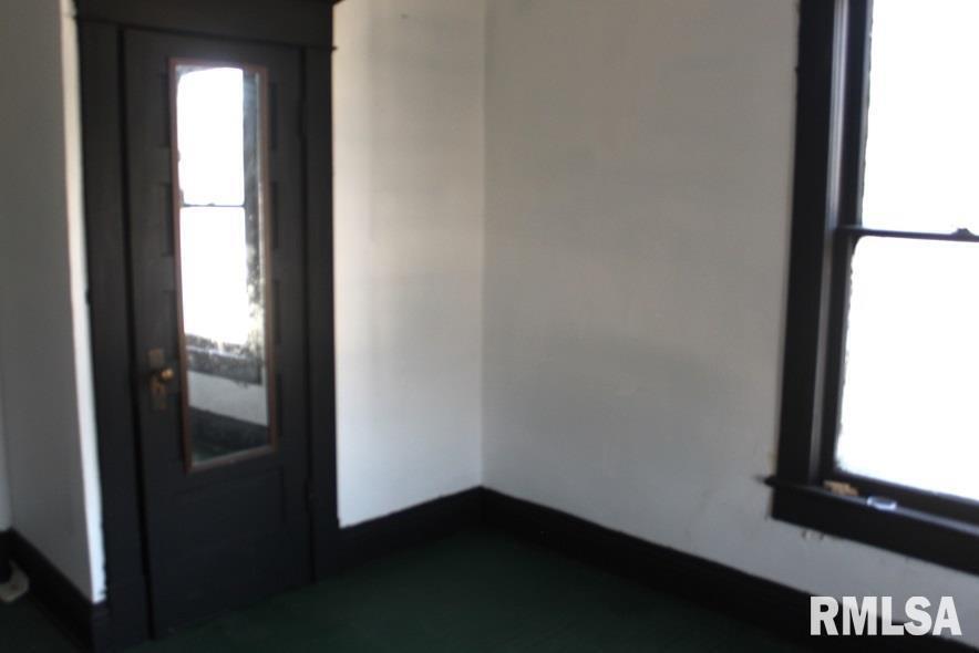 714 South Main Street Kewanee, IL 61443 - Photo 26 of 31 a view of front door