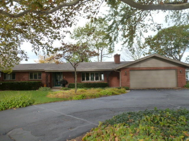 2234 Old Lakeshore Road St. Joseph, MI 49085 - Photo 1 of 25 P1020128