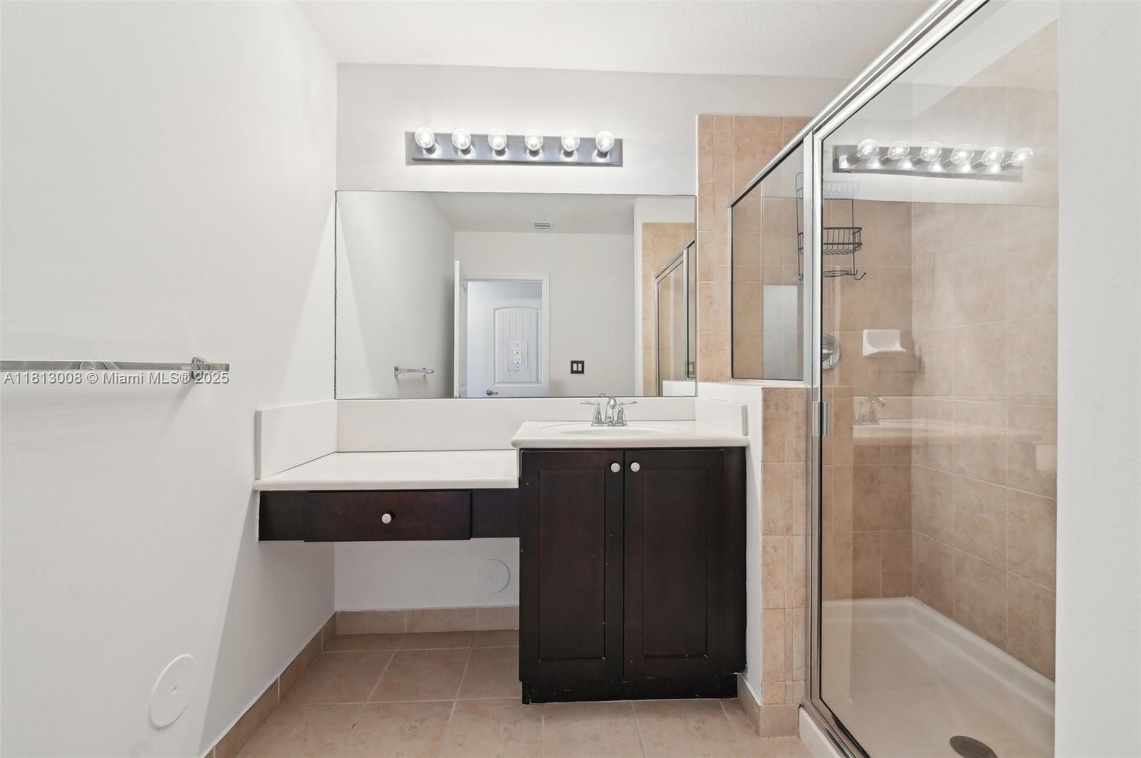 14110 Southwest 275th Street, Unit 14110 Homestead, FL 33032 - Photo 30 of 51 Master Bath