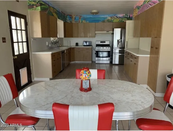 $2,000 | 877 East Sycamore Street, Unit A, Globe, AZ 85501