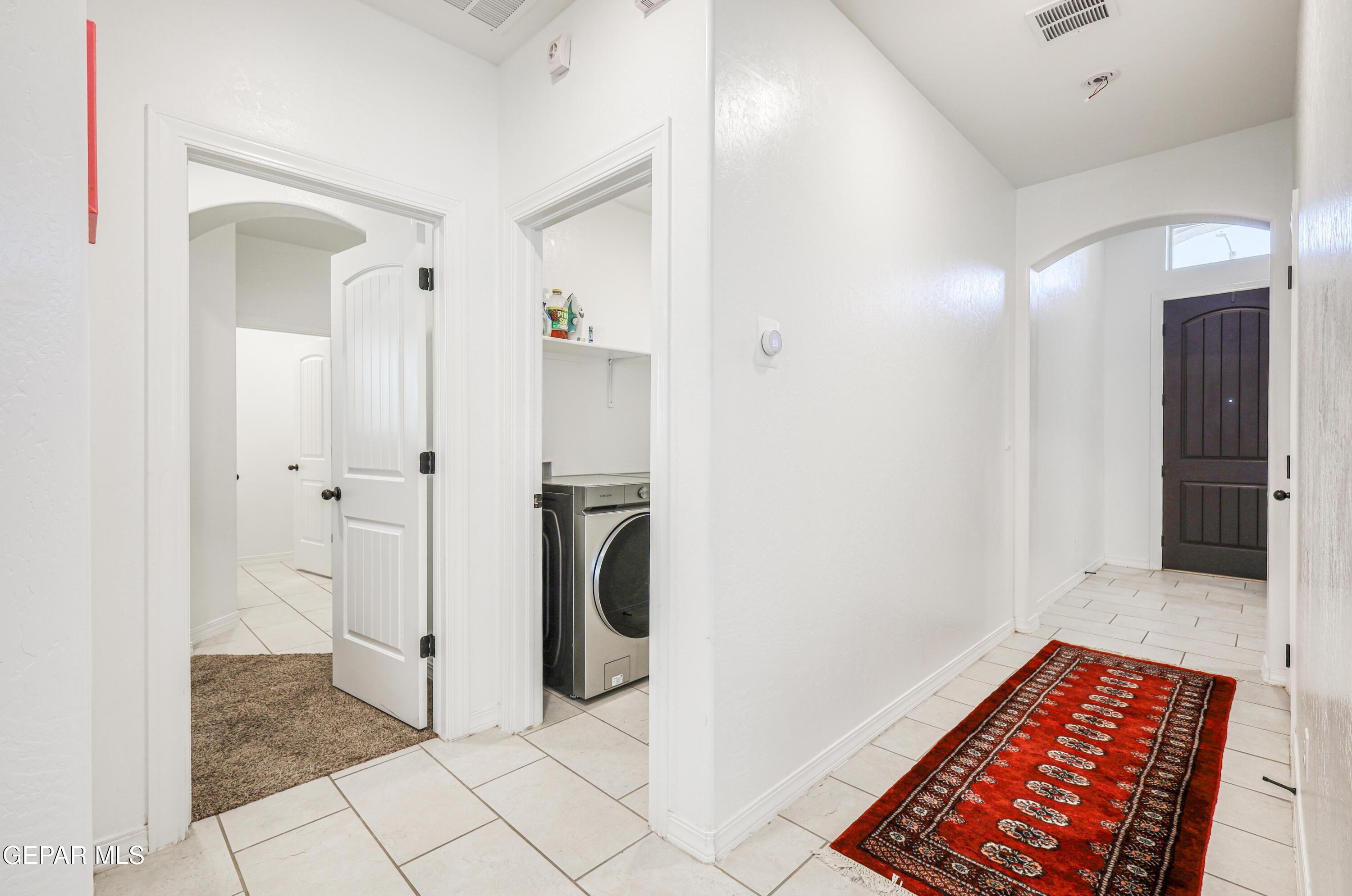 1811 Ritzy Lou Place El Paso, TX 79928 - Photo 28 of 55 IMG_0146_HDR