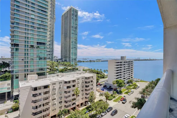 $4,300 | 480 Northeast 30th Street, Unit 1007, Miami, FL 33137