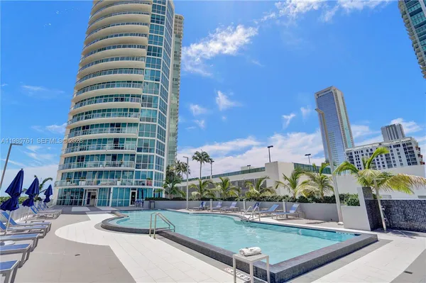$4,300 | 480 Northeast 30th Street, Unit 1007, Miami, FL 33137