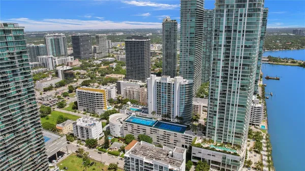 $4,300 | 480 Northeast 30th Street, Unit 1007, Miami, FL 33137