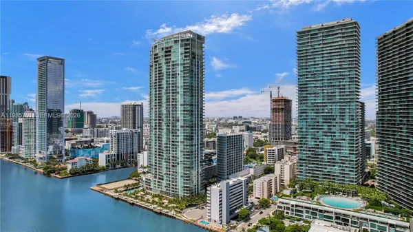 $4,300 | 480 Northeast 30th Street, Unit 1007, Miami, FL 33137