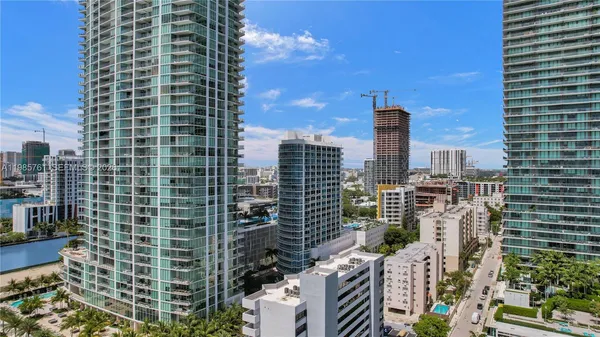 $4,300 | 480 Northeast 30th Street, Unit 1007, Miami, FL 33137
