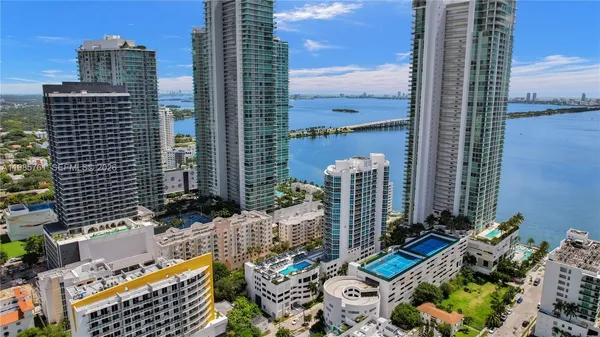 $4,300 | 480 Northeast 30th Street, Unit 1007, Miami, FL 33137