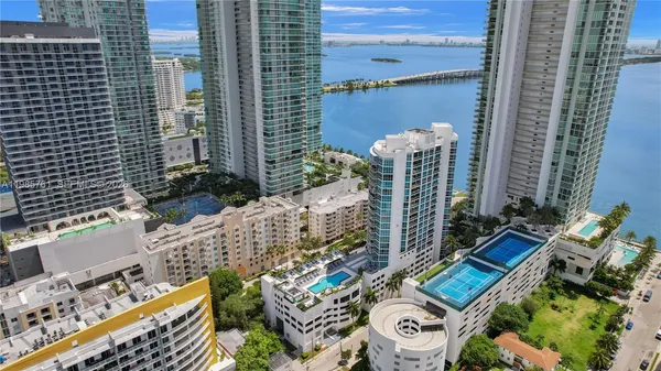 $4,300 | 480 Northeast 30th Street, Unit 1007, Miami, FL 33137