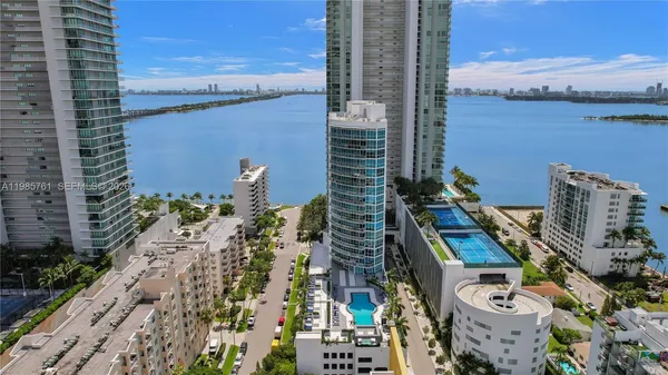 $4,300 | 480 Northeast 30th Street, Unit 1007, Miami, FL 33137