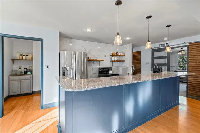 $399,000 | 9230 Southwest Alpha Ridge Road, Trimble, MO 64492