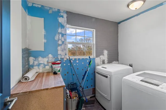 $399,000 | 9230 Southwest Alpha Ridge Road, Trimble, MO 64492