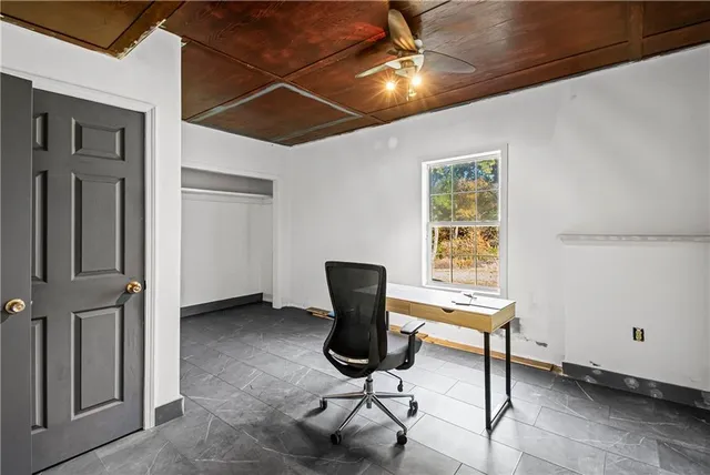 $399,000 | 9230 Southwest Alpha Ridge Road, Trimble, MO 64492