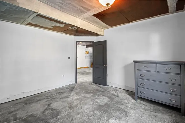 $399,000 | 9230 Southwest Alpha Ridge Road, Trimble, MO 64492