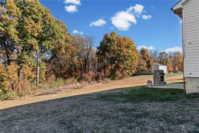 $399,000 | 9230 Southwest Alpha Ridge Road, Trimble, MO 64492