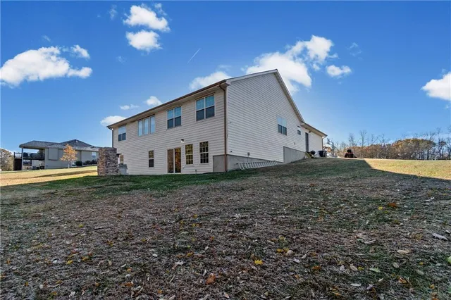 $399,000 | 9230 Southwest Alpha Ridge Road, Trimble, MO 64492
