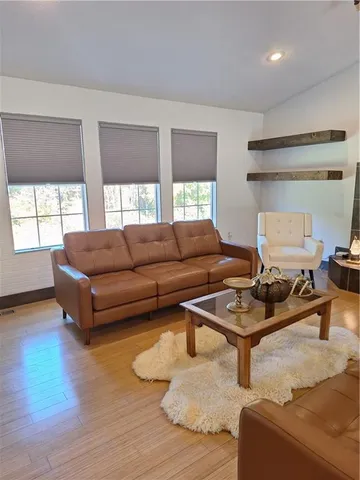 $399,000 | 9230 Southwest Alpha Ridge Road, Trimble, MO 64492