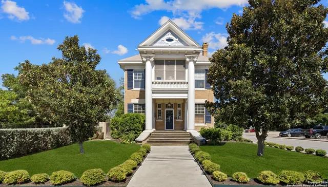 $839,000 | 623 Augusta Street, San Antonio, TX 78215