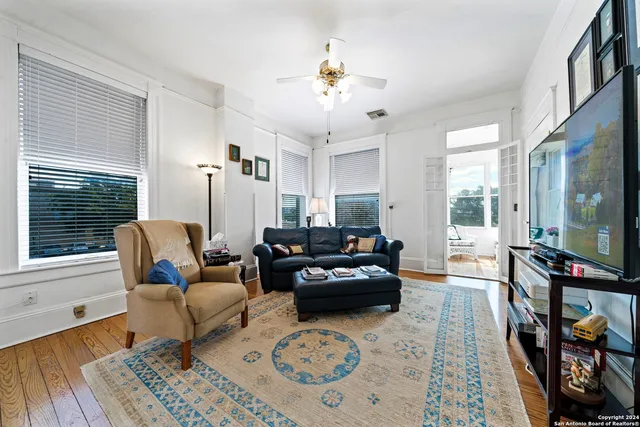 $839,000 | 623 Augusta Street, San Antonio, TX 78215