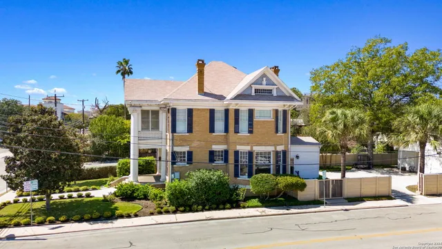 $839,000 | 623 Augusta Street, San Antonio, TX 78215