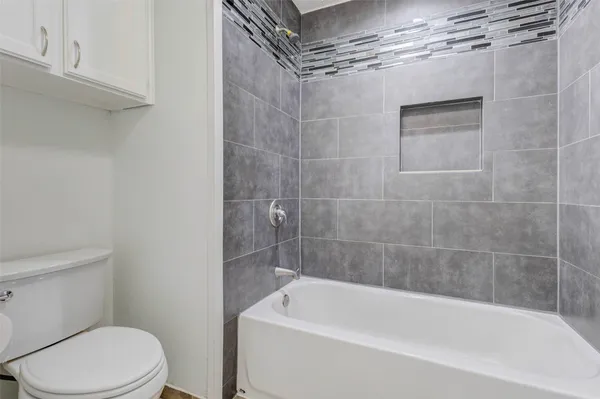$2,200 | 16339 Elmwood Point Lane, Sugar Land, TX 77498