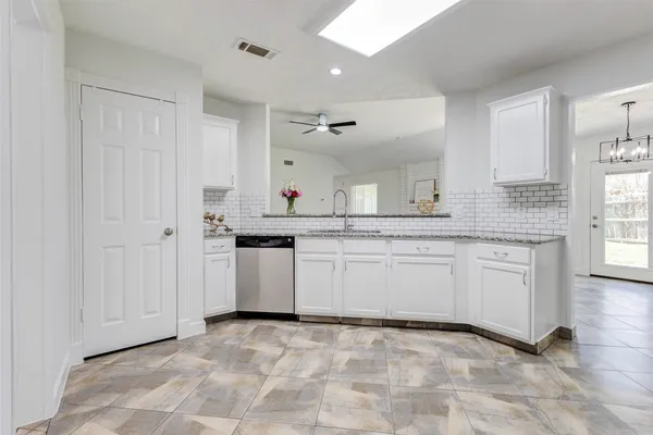 $2,200 | 16339 Elmwood Point Lane, Sugar Land, TX 77498
