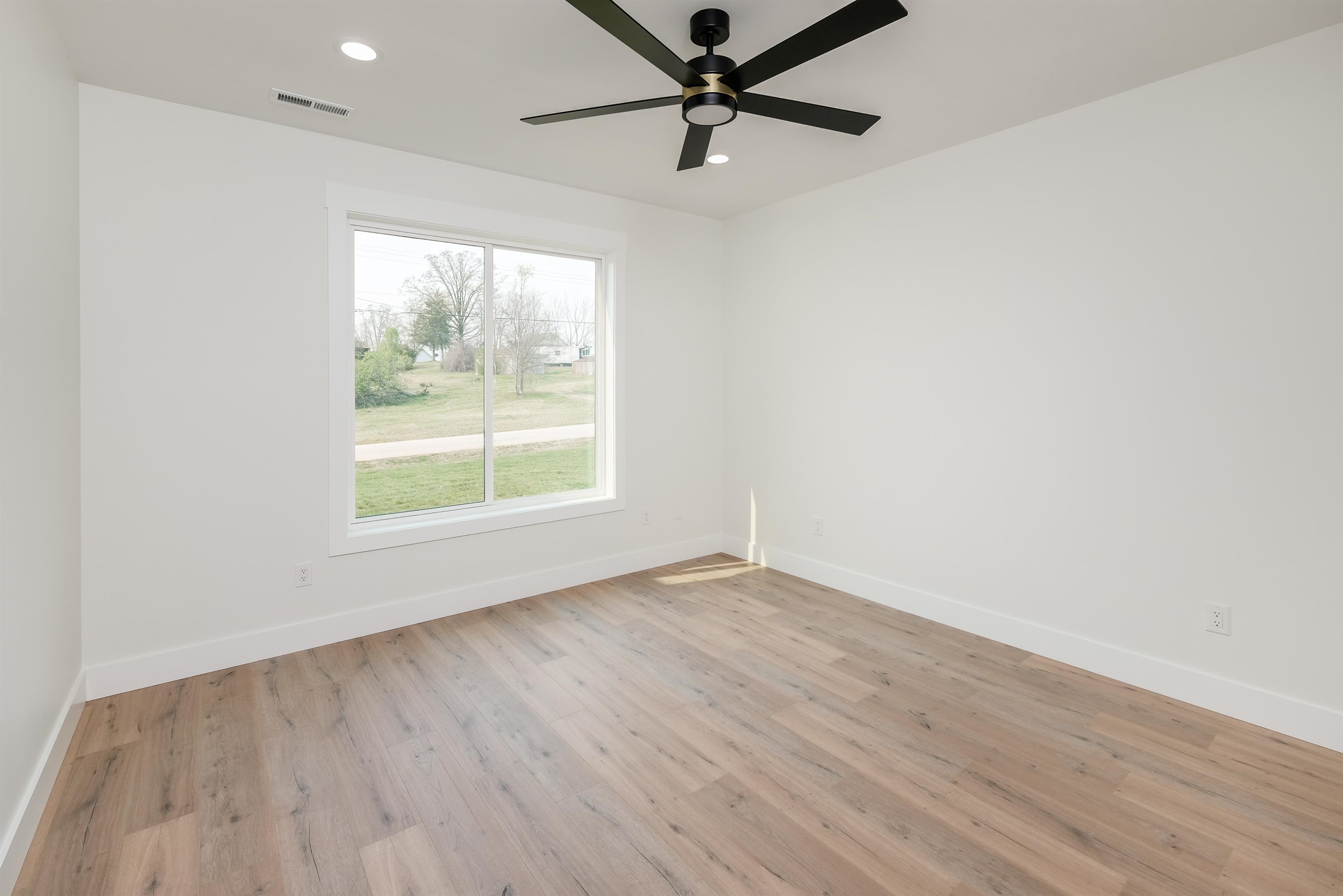3615 Pennington Road Greer, SC 29651 - Photo 13 of 36