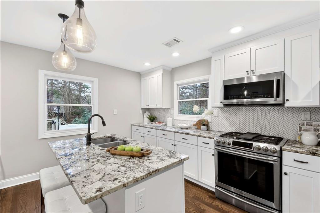 2986 Wilson Circle Decatur, GA 30033 - Photo 17 of 57