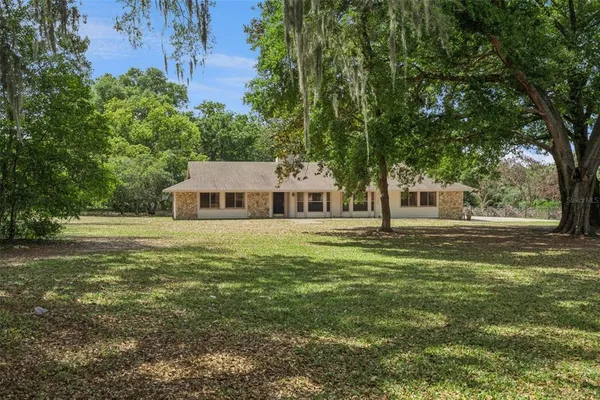 $894,000 | 624 Hull Island Drive, Oakland, FL 34787